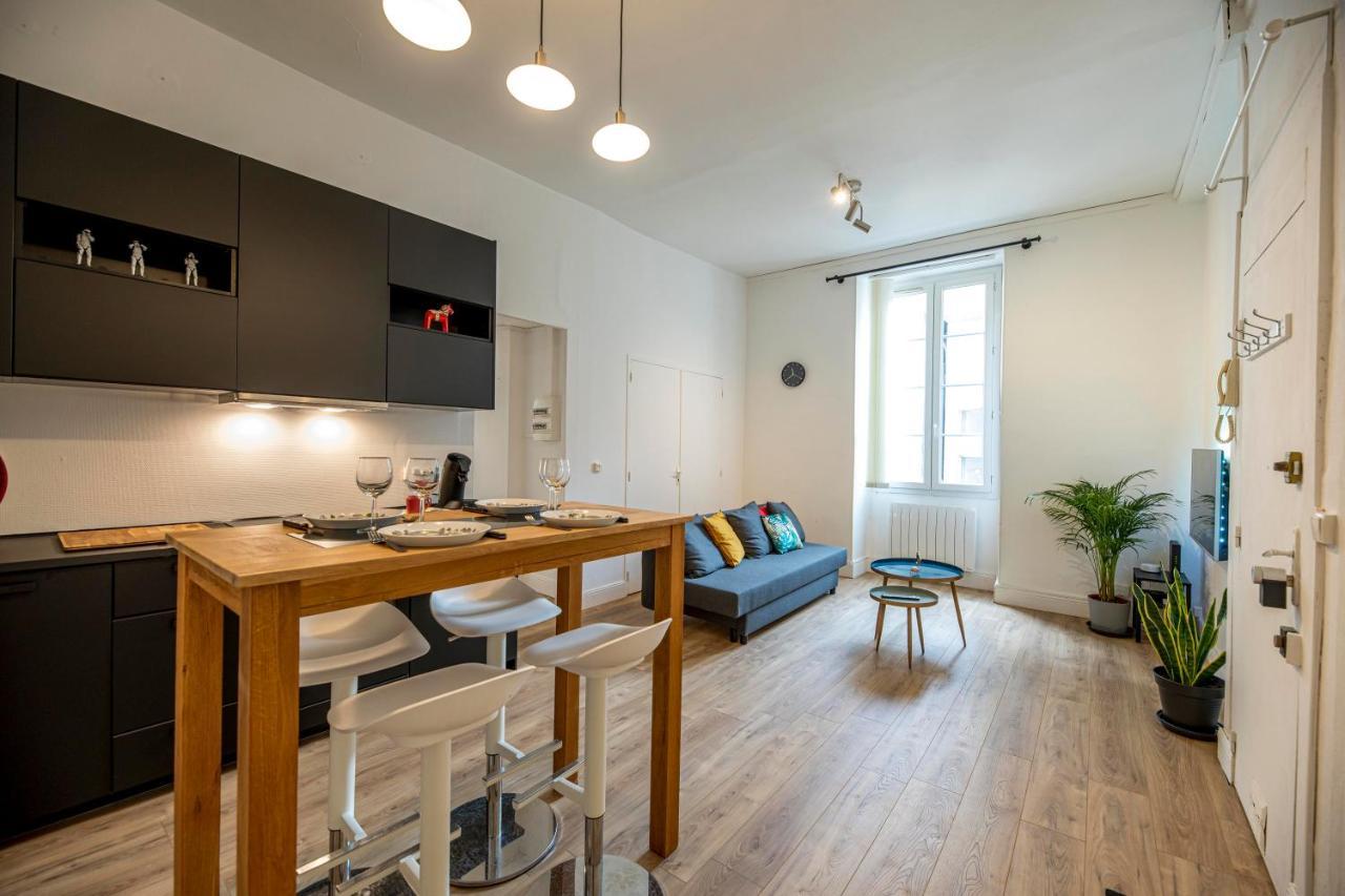 Coeur De Ville, Magnifique Appartement + Parking Pau Exterior foto