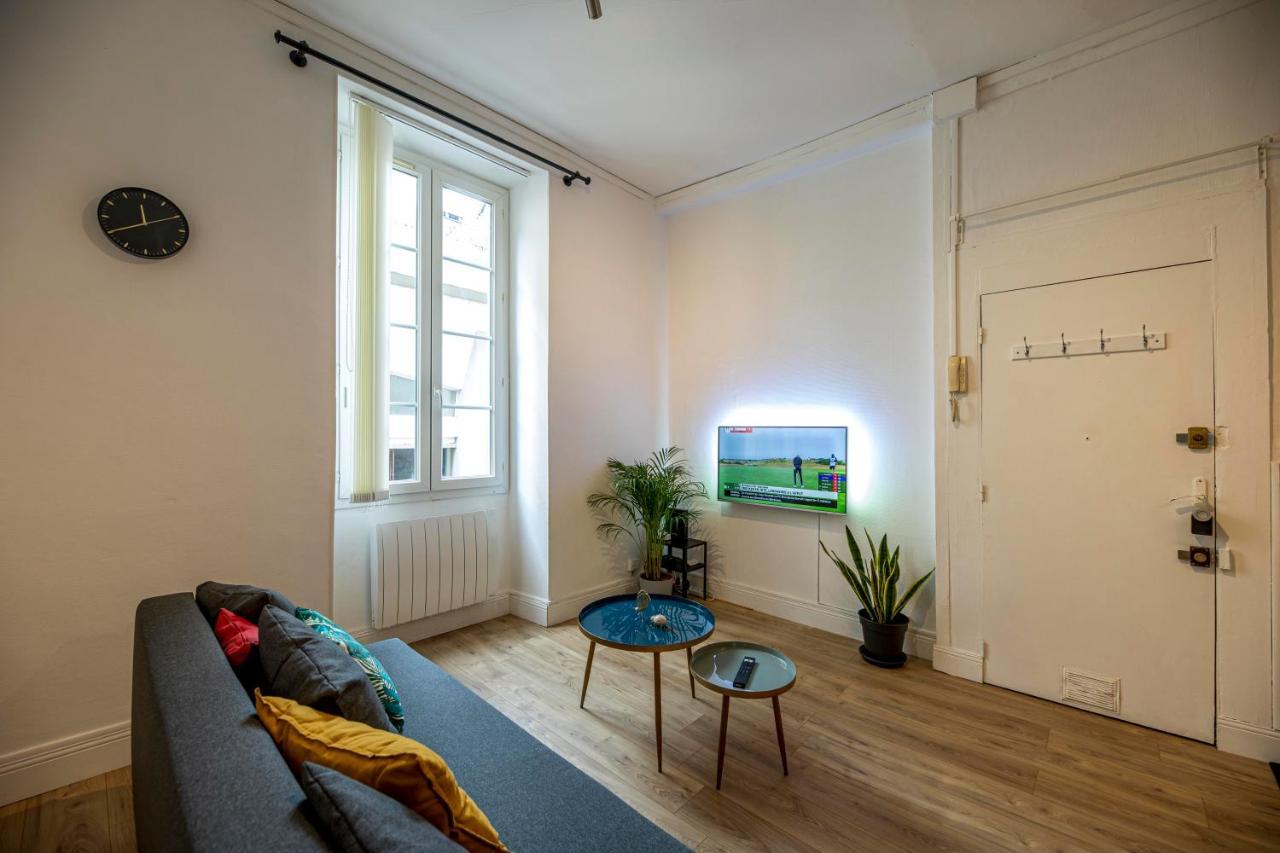 Coeur De Ville, Magnifique Appartement + Parking Pau Exterior foto