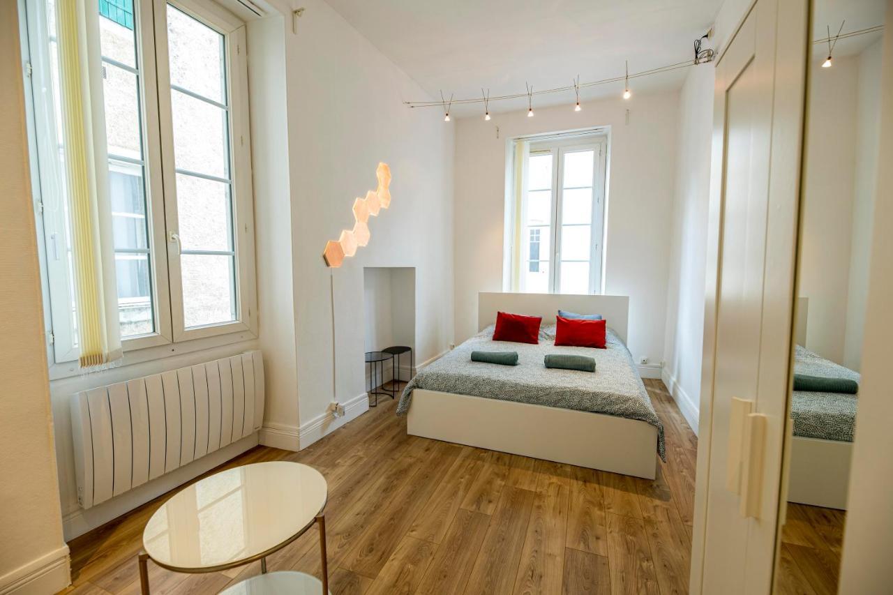 Coeur De Ville, Magnifique Appartement + Parking Pau Exterior foto